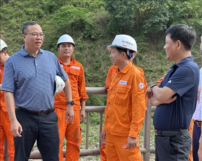 Tổng Giám đốc Tổng công ty Phát điện 1 kiểm tra an toàn vận hành tại Nhà máy Thủy điện Bản Vẽ