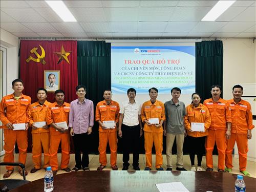 Công ty Thủy điện Bản Vẽ chung tay hỗ trợ người lao động bị ảnh hưởng bởi lũ lụt ngày 22/7/2025