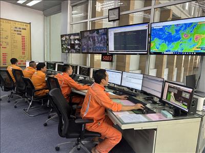 NHỮNG “NGƯỜI GÁC NHỊP” THẦM LẶNG CỦA DÒNG ĐIỆN QUỐC GIA
